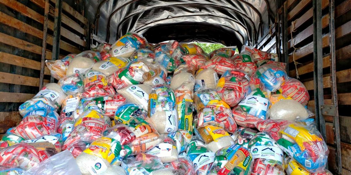 Frente a sobreprecios en mercados entregados, a los responsables tiene que caerles todo el peso de la ley, advirtió el Presidente Duque