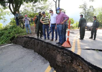Estudios determinarán inicio de trabajos para recuperar la vía San Vicente de Chucurí-Bucaramanga
