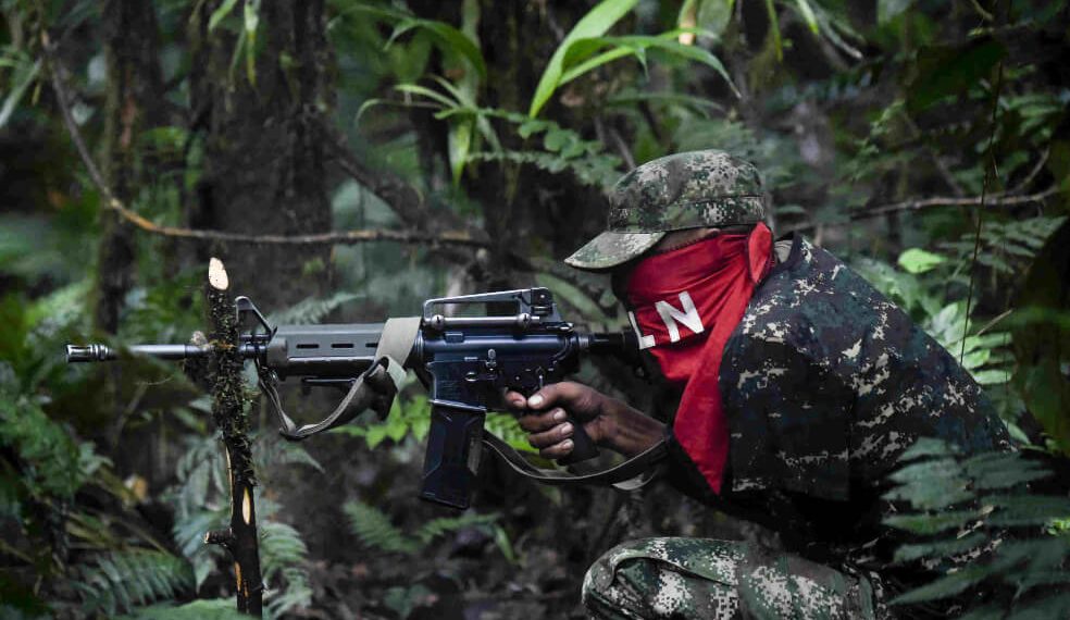 Golpe a la dirección nacional del Eln: durante la ofensiva militar en el sur de Bolívar, cayó alias ‘Gallero’