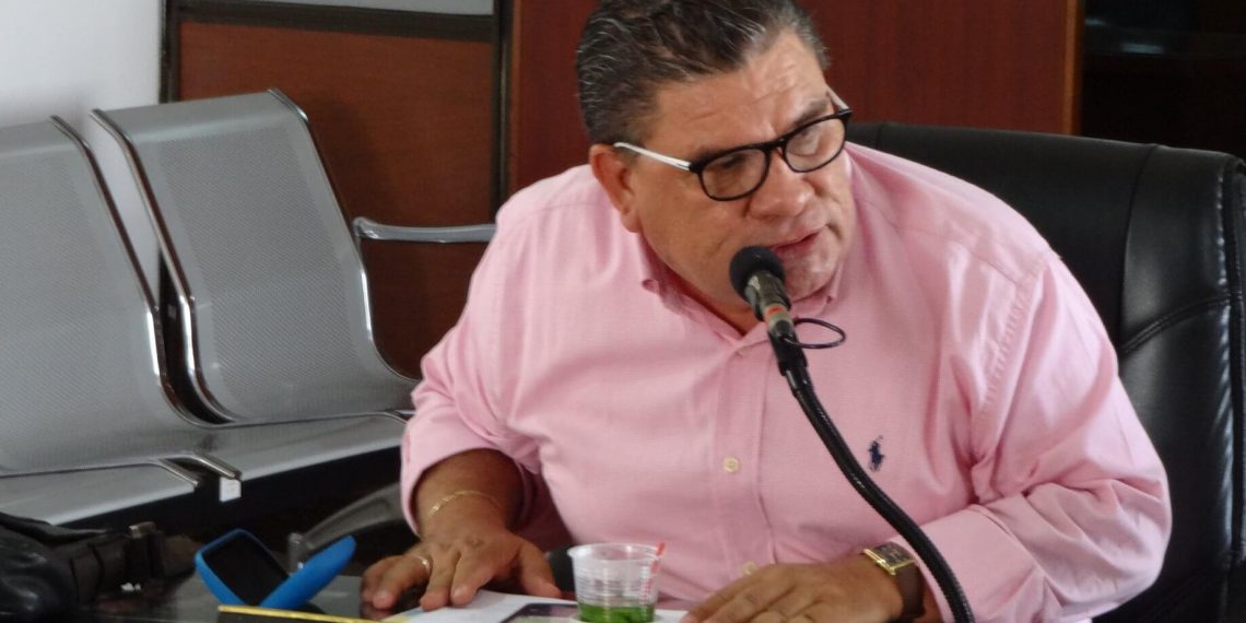 El concejal de Floridablanca Salvador Molina dice que el Alcalde Miguel Moreno no los atiende