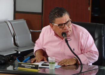 El concejal de Floridablanca Salvador Molina dice que el Alcalde Miguel Moreno no los atiende