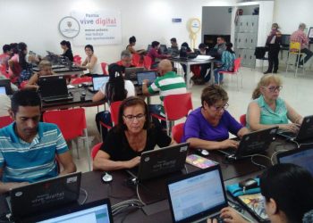 Desde la virtualidad, los Puntos Digitales de Bucaramanga continúan cursos para los ciudadanos