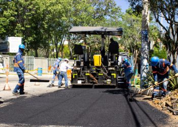 Alcaldía de Bucaramanga realizó mantenimiento de la malla vial en el barrio Gómez Niño
