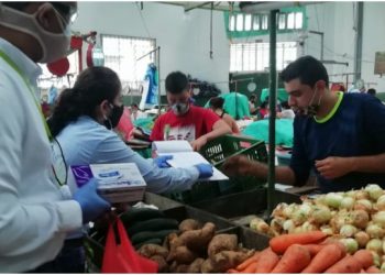 Alcaldía de Bucaramanga viene equipando de elementos de bioseguridad a las plazas públicas