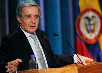 “La Corte se excedió con la detención del expresidente Uribe”: Carlos Alfaro, abogado