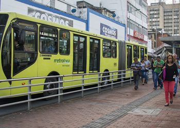 A operador de Metrolínea se le acabó la gasolina