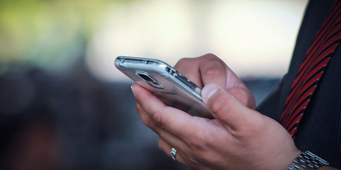 Cuidado al contestar por teléfono de 4 a 5 de la tarde