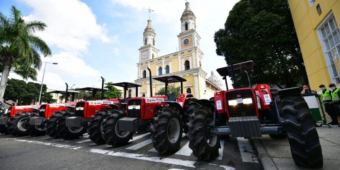 Banco de maquinaria verde facilitará la producción agrícola en cinco provincias