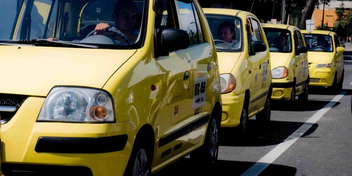 “Las aplicaciones y piratas están acabando con empresas organizadas de taxis”: Álvaro Benavides