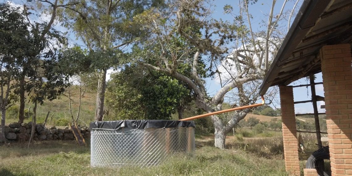 Con ocho mil litros Cosecha de Agua abastecerá a familias tabacaleras de Santander