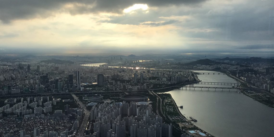 Corea del Sur ofrece becas de posgrado a servidores públicos colombianos