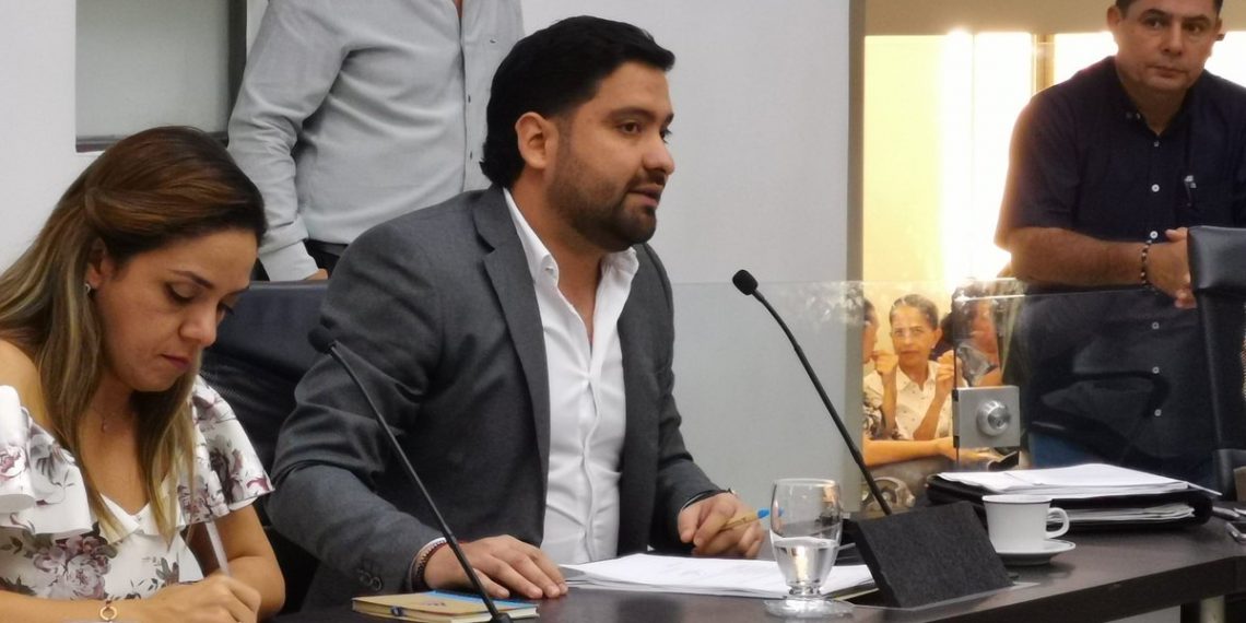 Debate por $50 mil millones en compra de maquinaria, marca «gato», que no sirvió