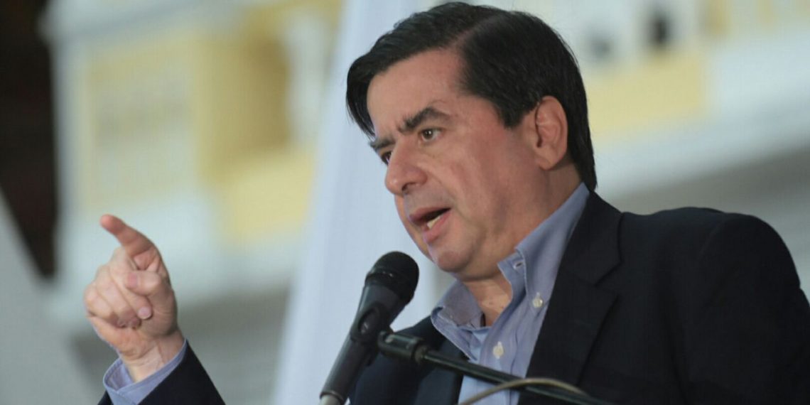 “El Partido Liberal tiene secuestrado a mi hermano Andrés, el senador”: Exministro Juan Fernando Cristo