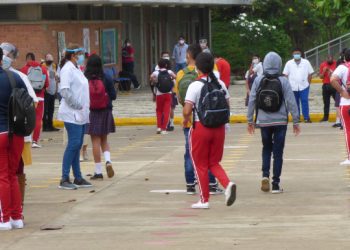 Pruebas PCR, usando saliva, se realizarán en colegios y universidades de Bucaramanga