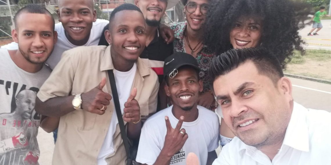 El sacerdote que rehabilitó a sicarios que lo iban a matar, es candidato al senado