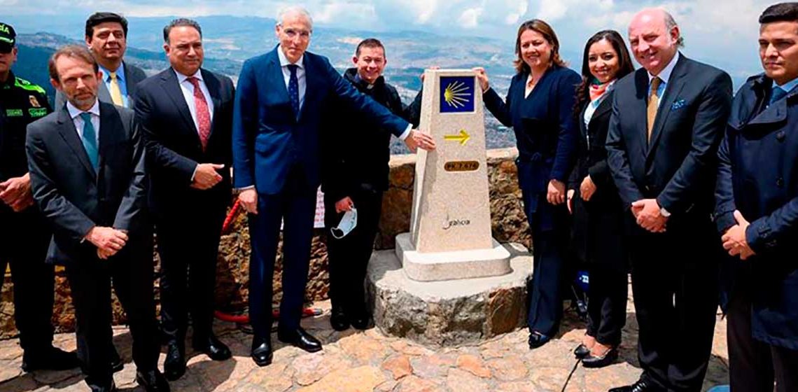 Gobiernos de Colombia y de la autonomía de Galicia, en España, inauguraron en Monserrate el Hito Xacobeo