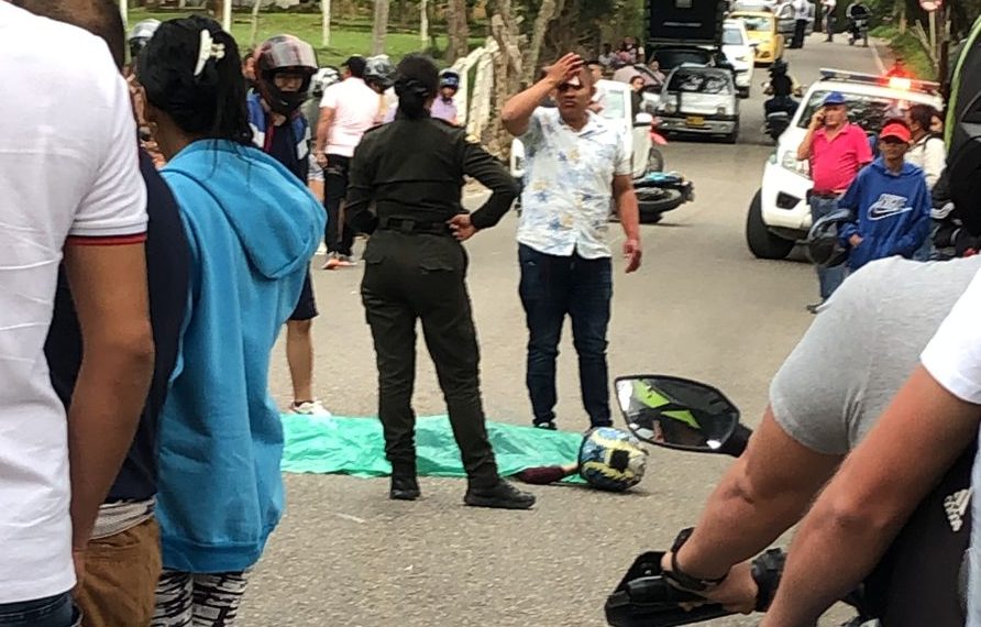 En la Mesa de los Santos pululan motociclistas locos y borrachos que provocan el caos