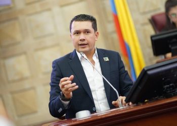 Fiscalía le imputó 13 cargos a Edwin Ballesteros, excongresista