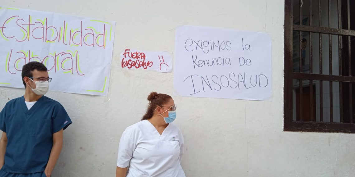 Médicos con salario mínimo en Clínica de Girón