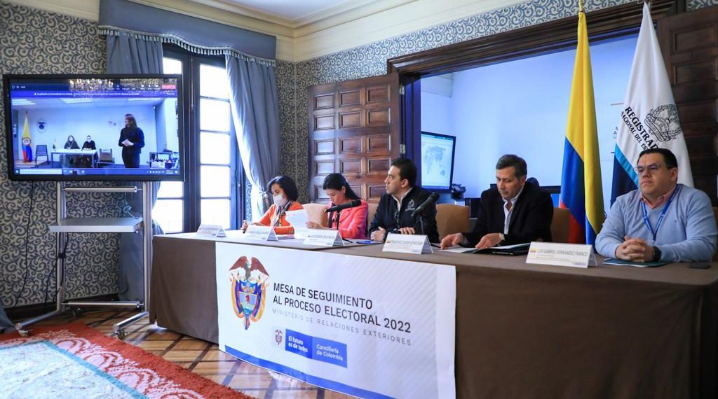 En el exterior, inició la segunda vuelta de las elecciones