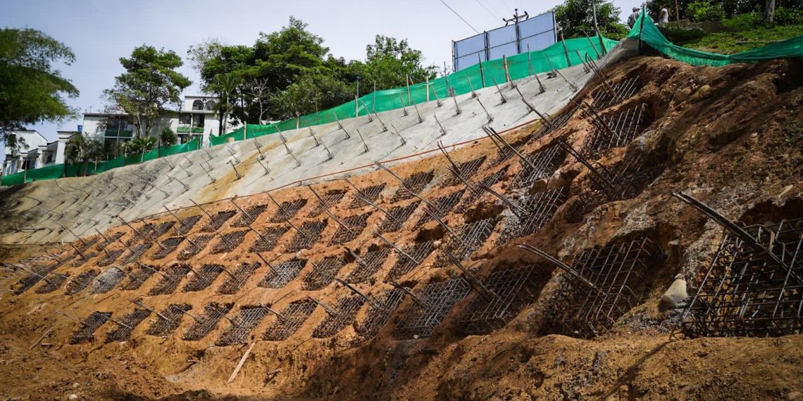 200 familias de tres sectores de Floridablanca se benefician con muro de contención