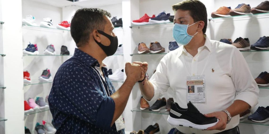 ‘Pisando fuerte’: Así llegan los empresarios del calzado de Floridablanca a Asoinducals
