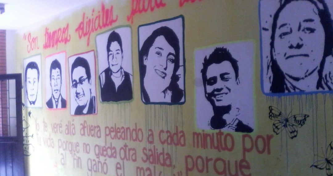 Juez absolvió a jóvenes acusados de fabricación de explosivos