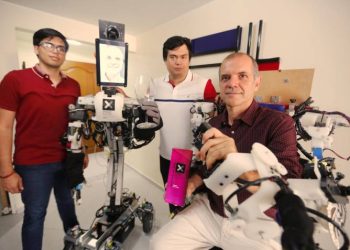 Con robot humanoide santandereanos participarán en concurso en Estados Unidos