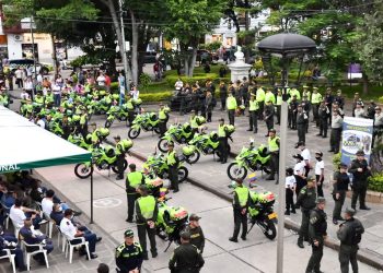 Gobernador de Santander rechaza asesinato de policías