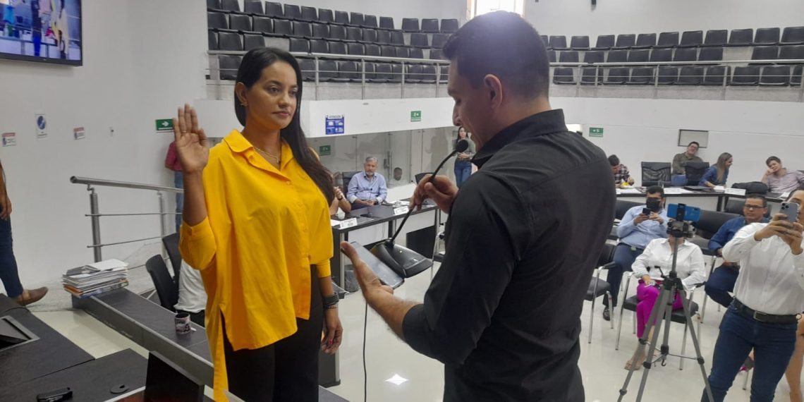 Plenaria de la Asamblea eligió Contralora ad hoc de Santander