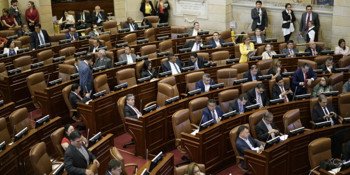 Sigue polémica en el Congreso por la elección de Contralor