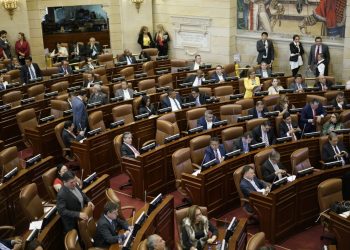 Sigue polémica en el Congreso por la elección de Contralor