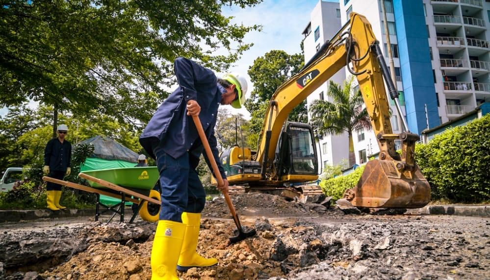Obras de pavimentación llegaron al barrio Lagos de Floridablanca