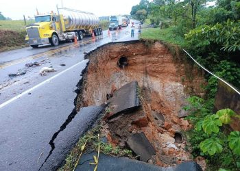 Pérdida parcial de la vía La Lizama – San Alberto