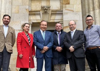 Santander pierde una curul en el Congreso, renunció Rodolfo Hernández