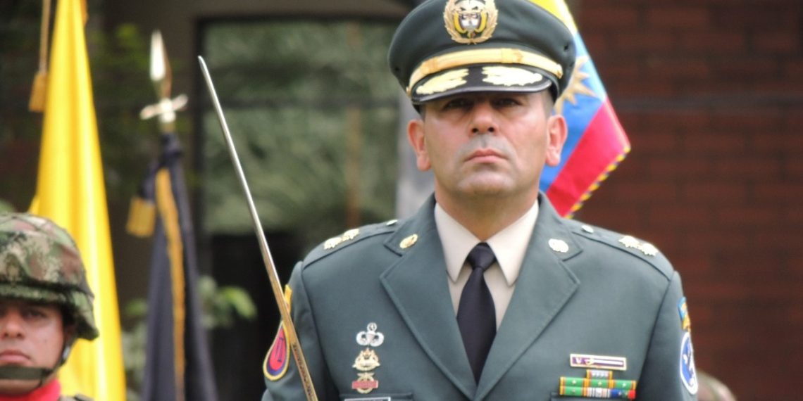 General Díaz Mateus, otro militar que incursiona en política