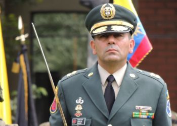 General Díaz Mateus, otro militar que incursiona en política