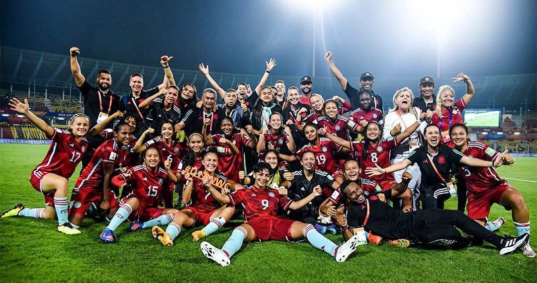 Aumentan las críticas contra Jesurún y el apoyo al fútbol femenino