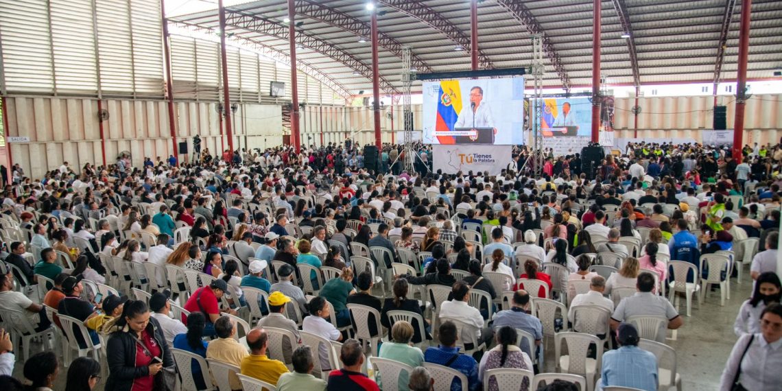 Fiebre del oro en Santurbán contamina el agua que llega a Bucaramanga: Petro