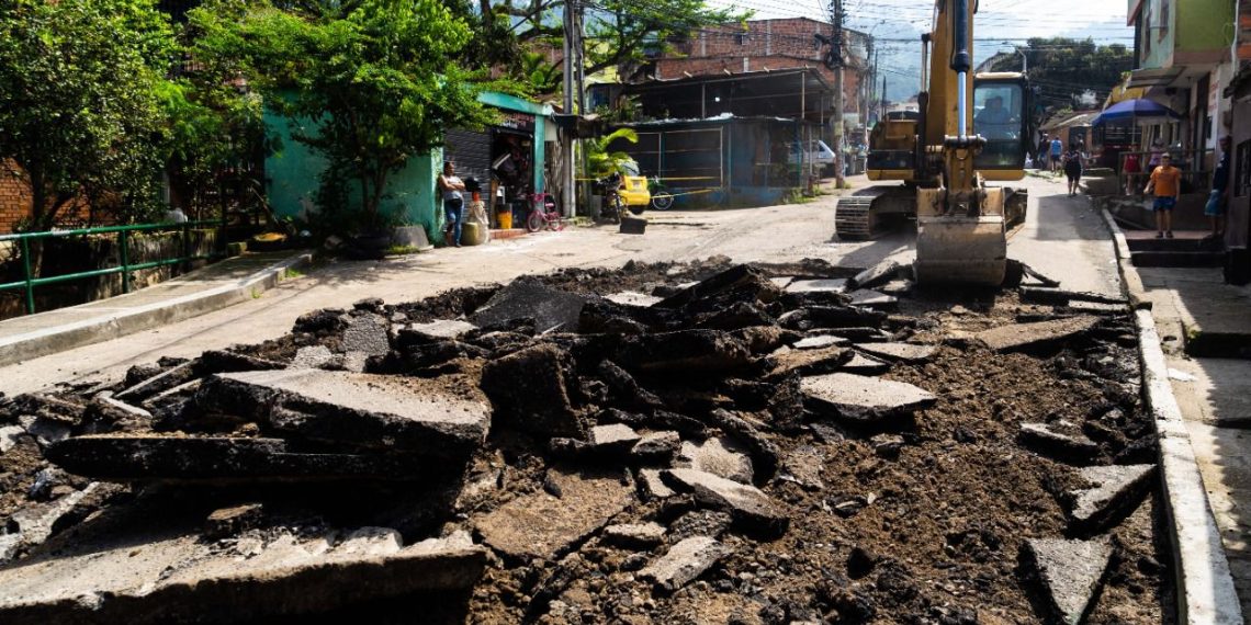 Floridablanca inició el sexto frente de trabajo de pavimentación vial