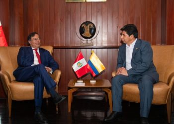 Petro se pronunció sobre la destitución y arresto del Presidente de Perú