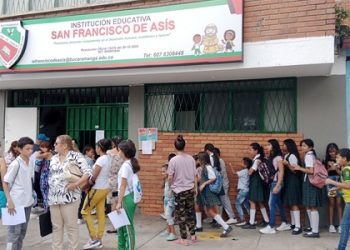 Desde el 16 de enero se reanudarán matrículas en los colegios oficiales