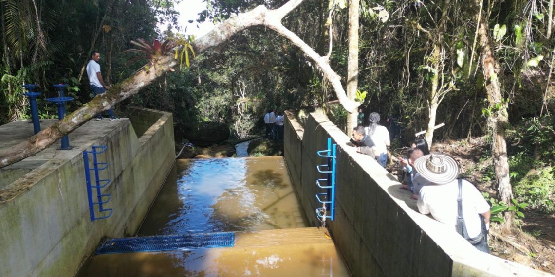 Confines cuenta con agua potable las 24 horas del día