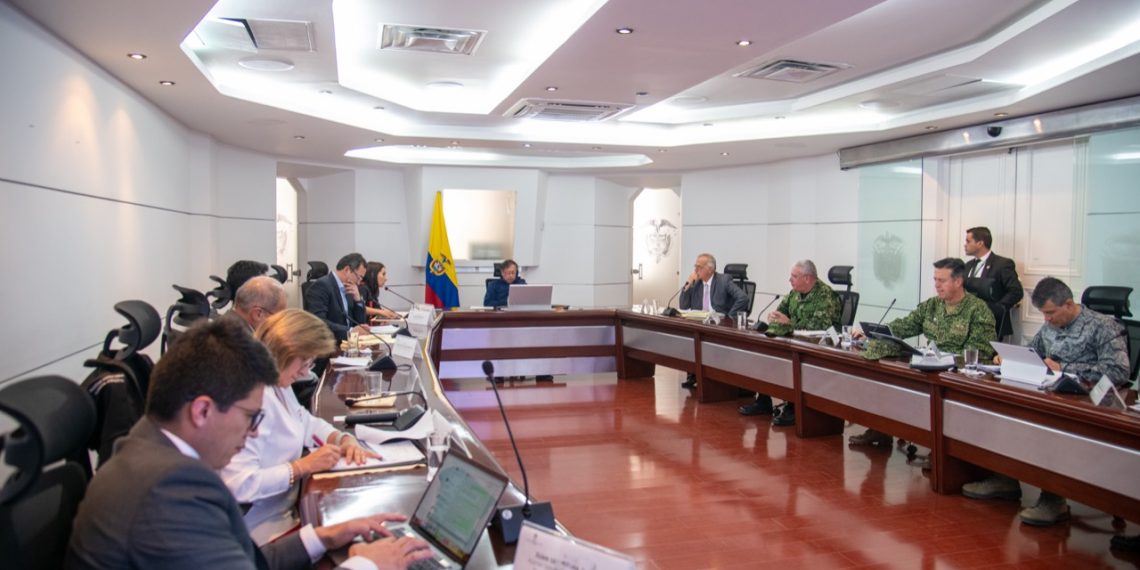 Gobierno invitó a grupos ilegales a decretar ceses unilaterales en esta Navidad