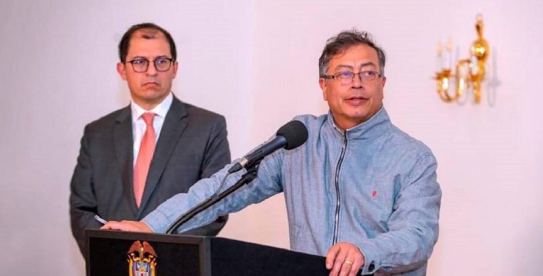 La fuerte reacción del presidente Petro contra el Fiscal Barbosa