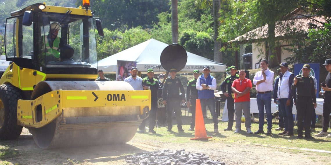 La policía destruyó armas de fogueo traumáticas y neumáticas