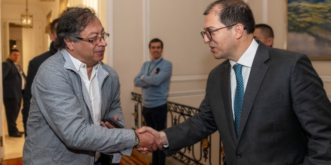 Presidente Petro y Fiscal Barbosa hablaron de paz total
