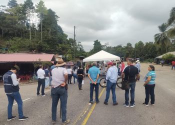 Rechazan amenazas contra líderes en Santander 