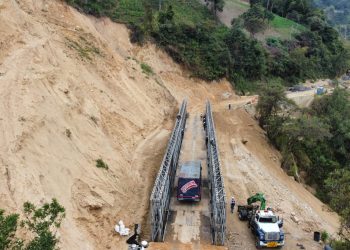 Instalan puente semipermanente en la vía Curos – Málaga