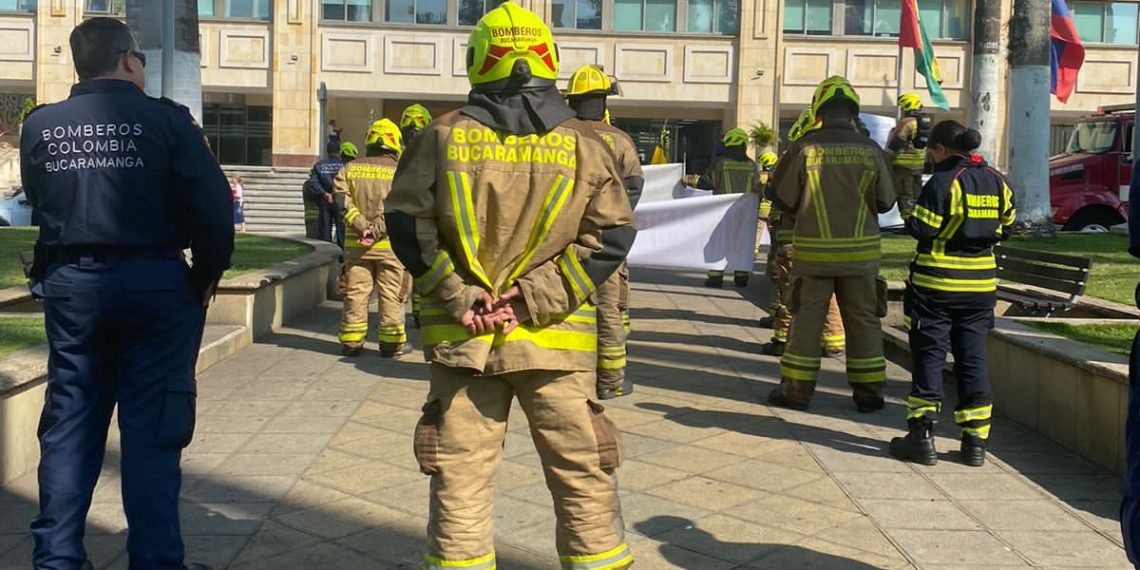 Bomberos advierten de posible masacre laboral